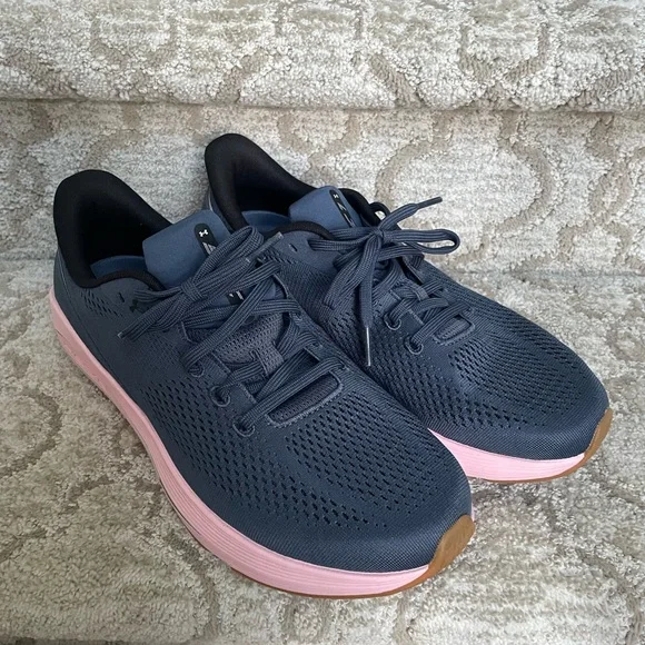 Women's Under Armour Sonic 7 - Picture 1 of 5